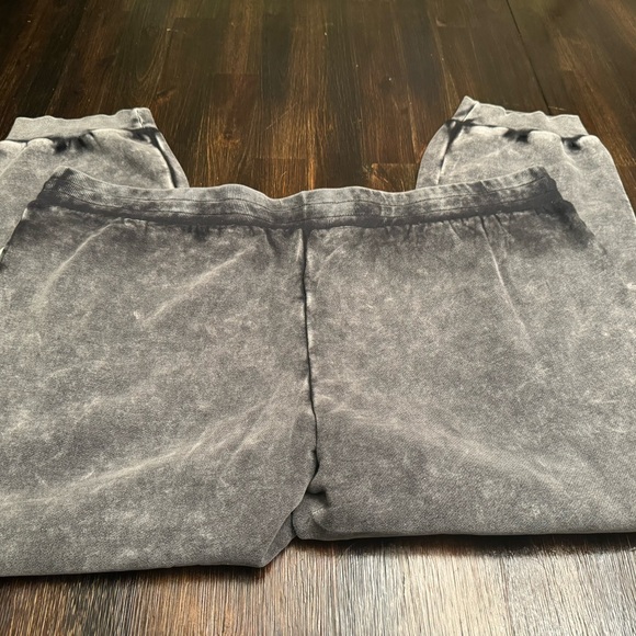 GoodThreads Stonewashed Fleece lined joggers - Picture 3 of 8